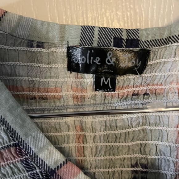 Plaid Button-Up Blouse - Picture 3 of 4